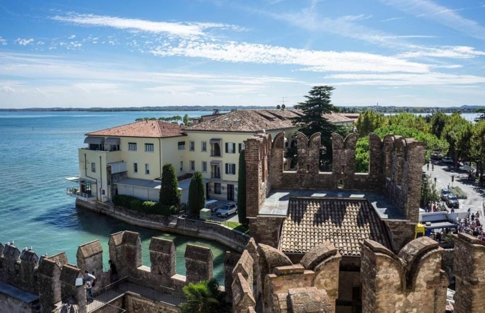 Artemide Apartment - A Soli 150M Dal Lago Di Garda Sirmione Exteriér fotografie
