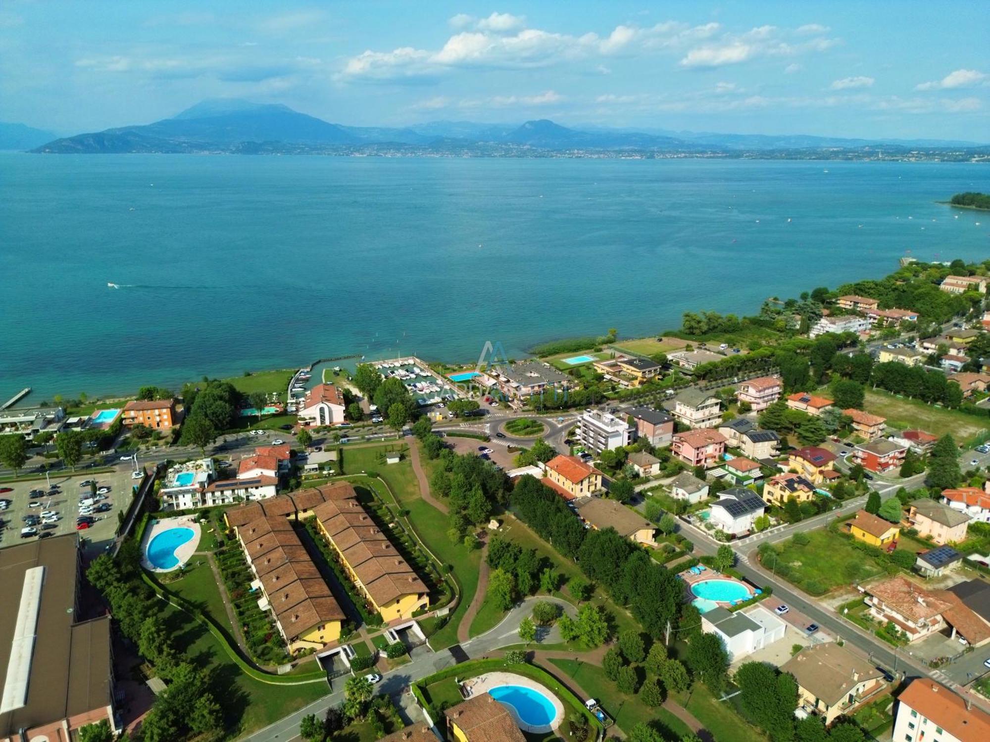 Artemide Apartment - A Soli 150M Dal Lago Di Garda Sirmione Exteriér fotografie